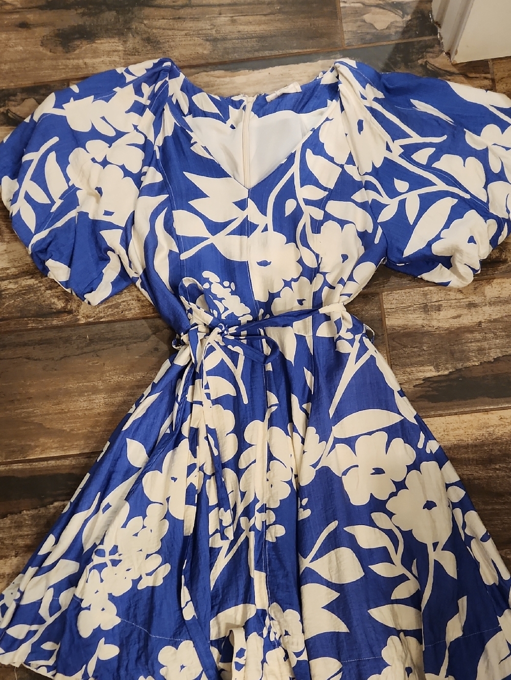 Boutique Entro Blue and White Summer Dress